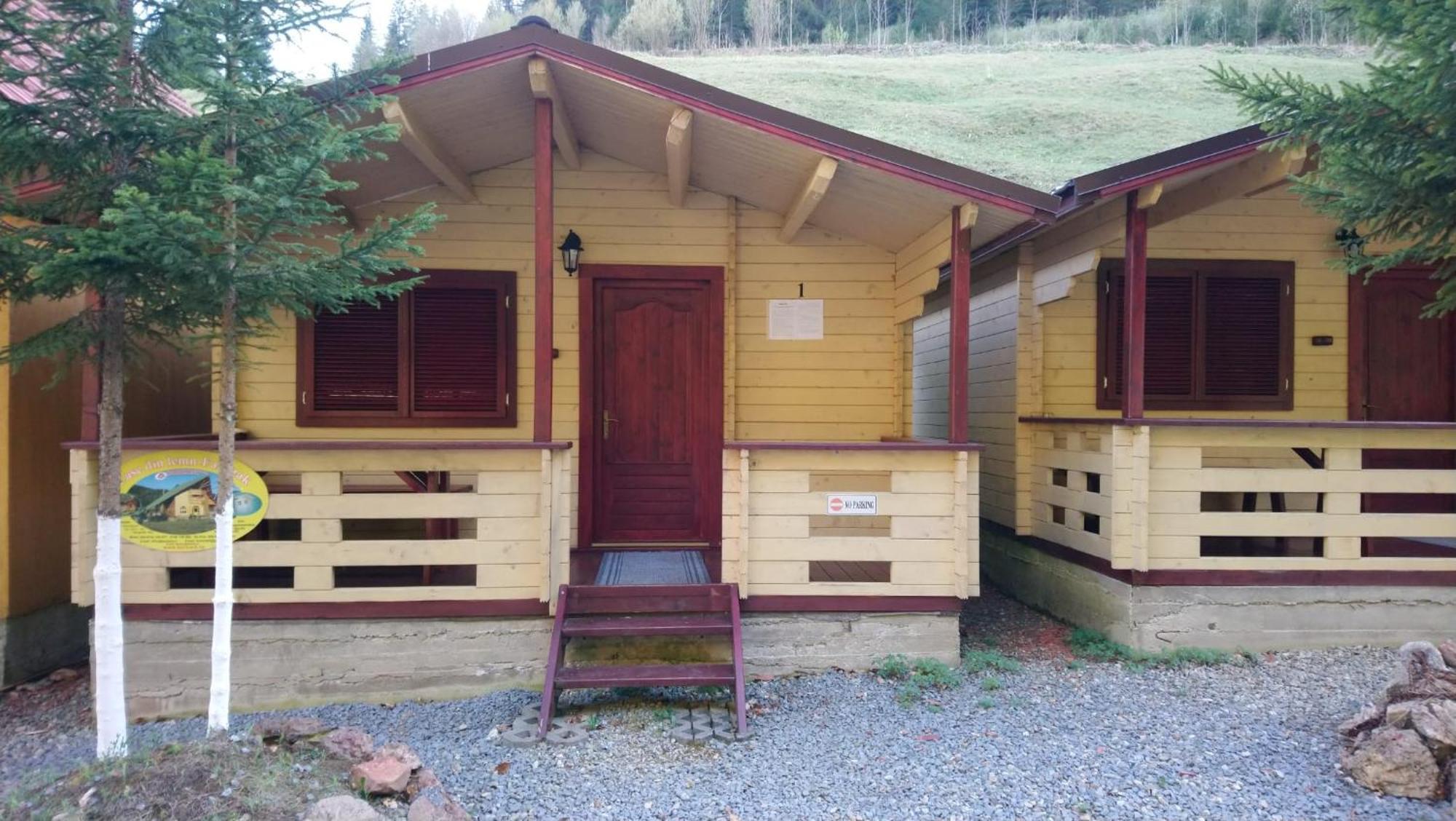 Campsite Casutele Likas *